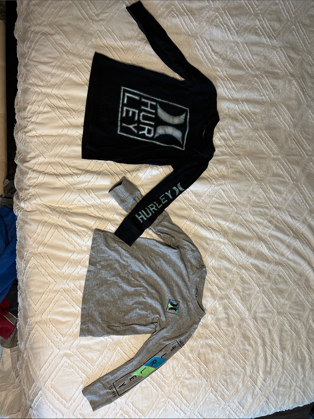 Hurley Black Long-Sleeve Logo Tees with Graphics